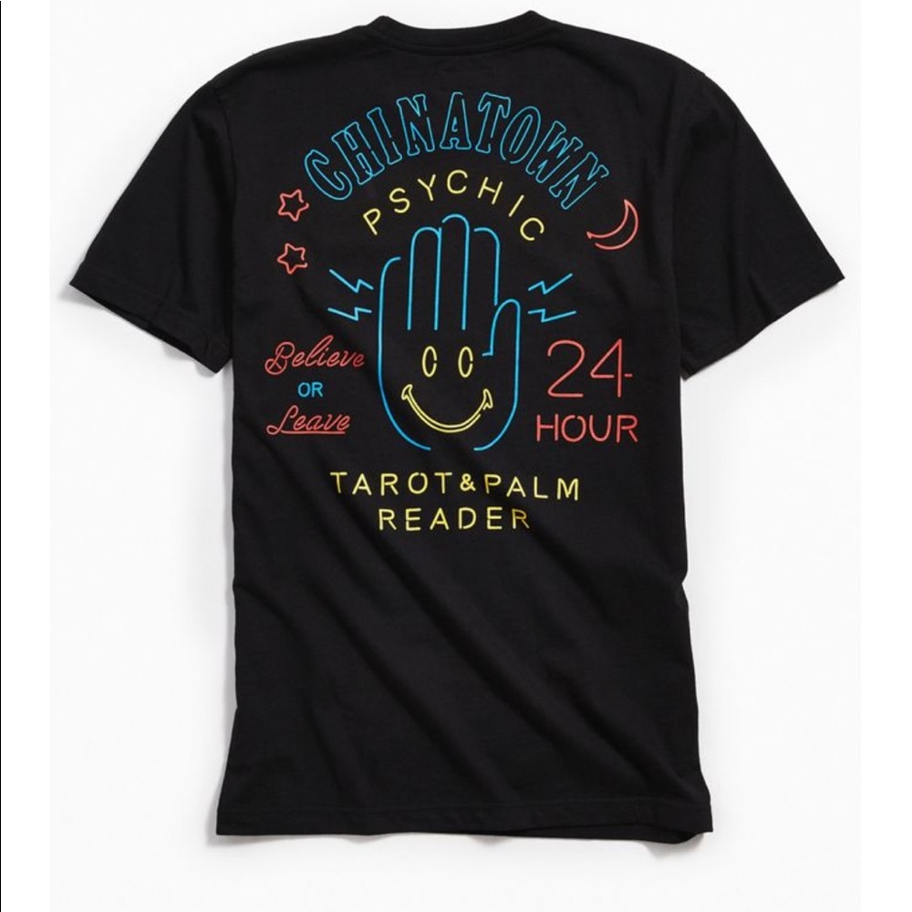 Chinatown Market Psychic Reader Tshirt Medium